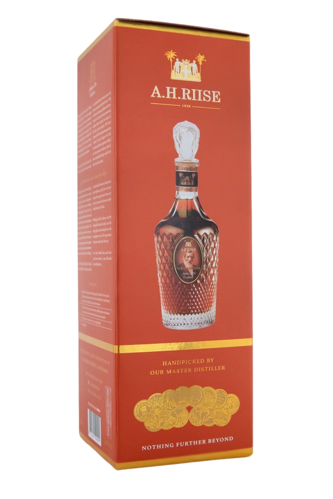 A.H. Riise Non Plus Ultra Ambre d'Or Excellence Spirituose auf Rum-Basis - 0,7L 42% vol A.H. Riise Non Plus Ultra Ambre d'Or Excellence Spirituose auf Rum-Basis - 0,7L 42% vol