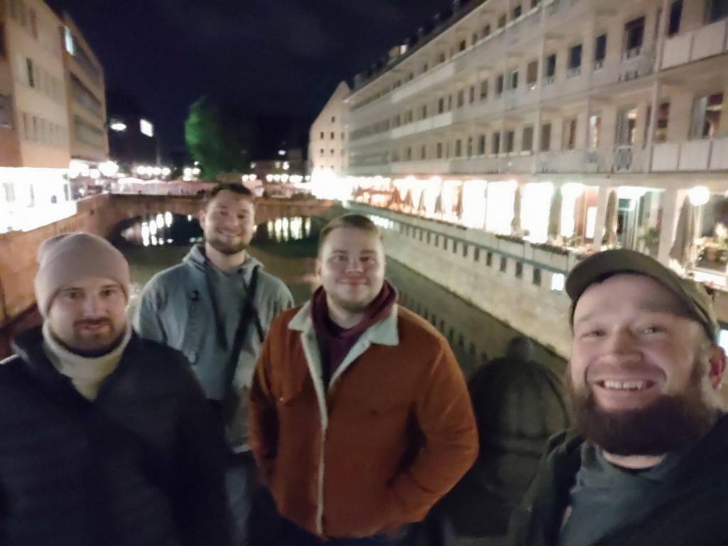Gruppenbild in der Stadt