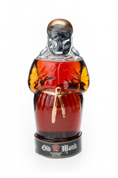 Old Monk Rum Supreme aus Indien (Mönchsflasche) - 0,7L 42,8% vol