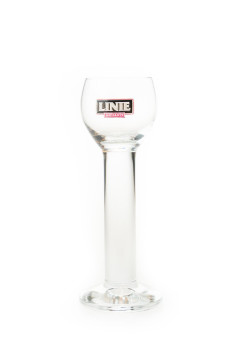 Linie Aquavit Kelchglas