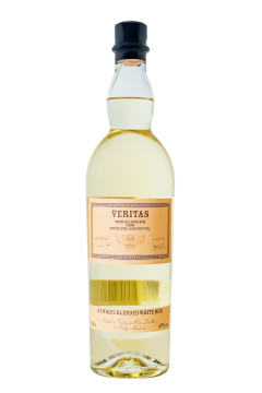Veritas Foursquare & Hampden White Rum - 0,7L 47% vol Veritas Foursquare & Hampden White Rum - 0,7L 47% vol