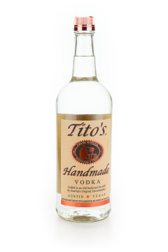 Titos Handmade Vodka - 1 Liter 40% vol Titos Handmade Vodka - 1 Liter 40% vol