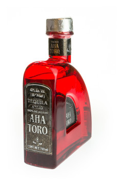 Aha Toro Tequila Anejo - 0,7L 40% vol Aha Toro Tequila Anejo - 0,7L 40% vol