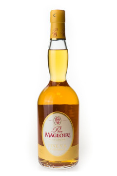 Pere Magloire Fine Calvados V.S. - 0,7L 40% vol Pere Magloire Fine Calvados V.S. - 0,7L 40% vol